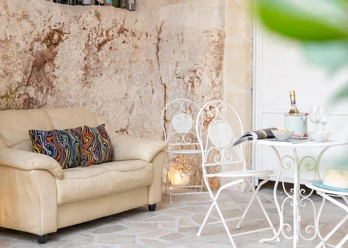Maison De Antonelle 別荘 オストゥーニ